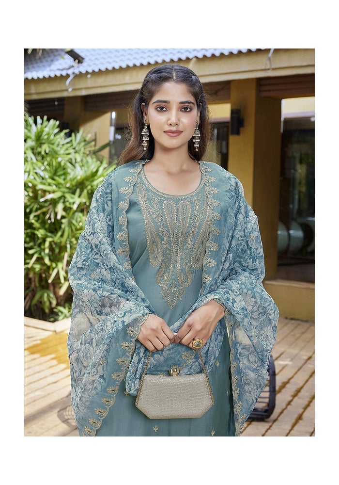 Malishka Export طقم كورتا بنطلون مزين بالتطريز من الفيسكوز للنساء - Image 3